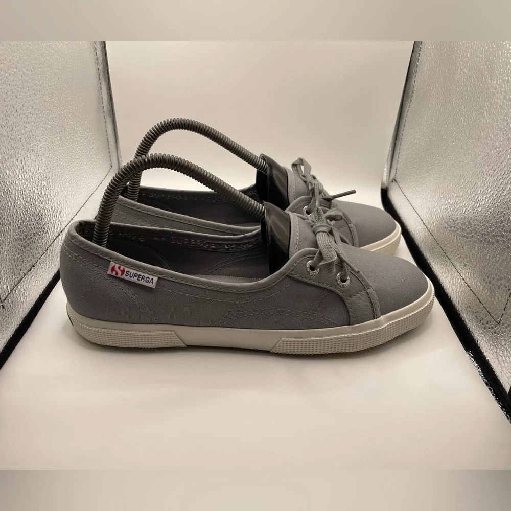 Superga Classic Gray Lace-Up Sneakers women’s size 8.5